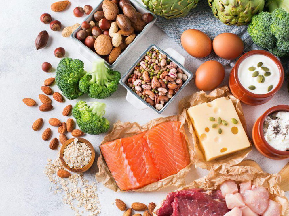 9 Foods To Eat To Promote Hair Growth