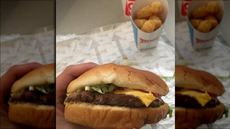 Ultimate List of Fast Food Hamburgers – Worst to Best