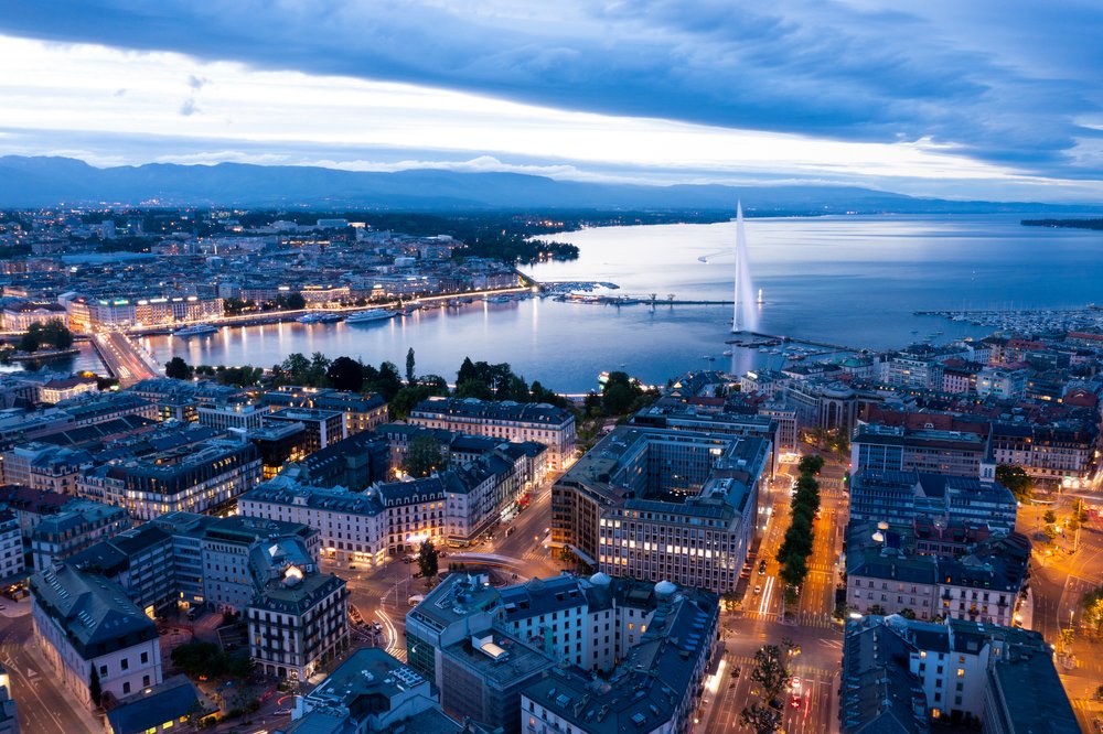 Geneva Switzerland, Water, Sky, Cloud, Building, Atmosphere, Water resources, Daytime, Blue, Nature, Azure