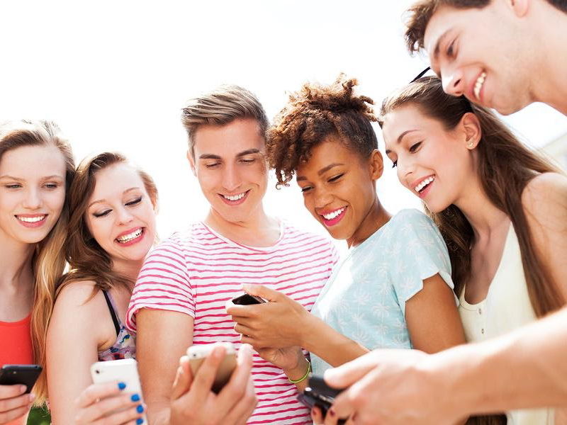 25 Ways Social Media Is Ruining Your Life