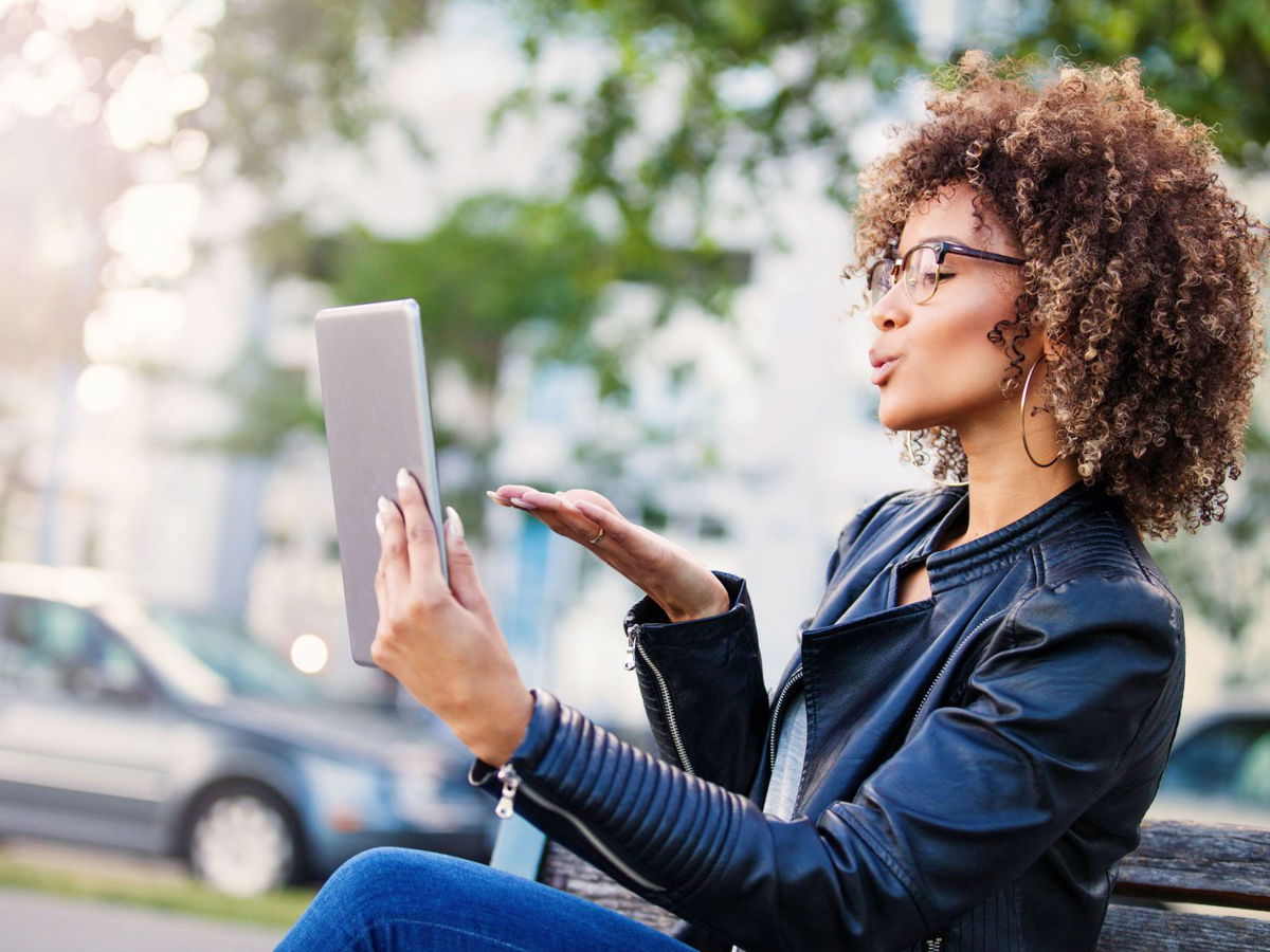 Do’s And Don’ts Of Instagram Flirting Everyone Should Know And Follow