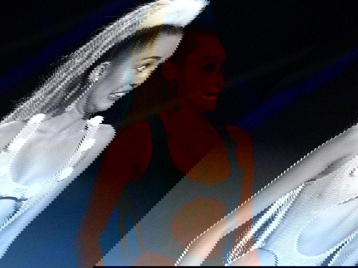Top 13 Weirdest VMA Moments Ever