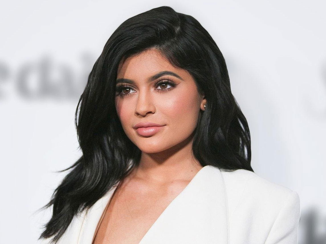 31 Hollywood Female Celebs Who Were Honest Enough To Admit They’ve Had Plastic Surgeries