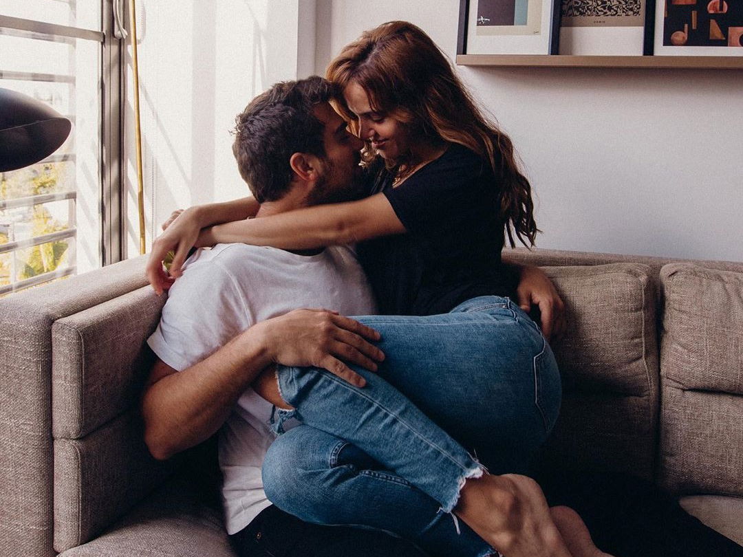 9 Ways To Attract The Guy of Your Dreams