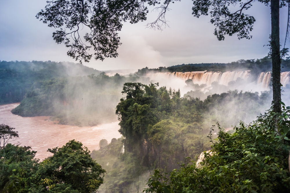 Nature, Cloud, Water, Sky, Water resources, Plant, Mountain, Tree, Natural landscape