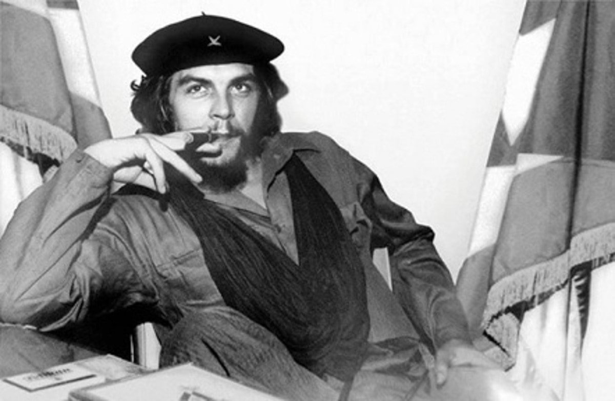Che b. Эрнесто че Гевара. Революционер Эрнесто че Гевара. Че Гевара фото.