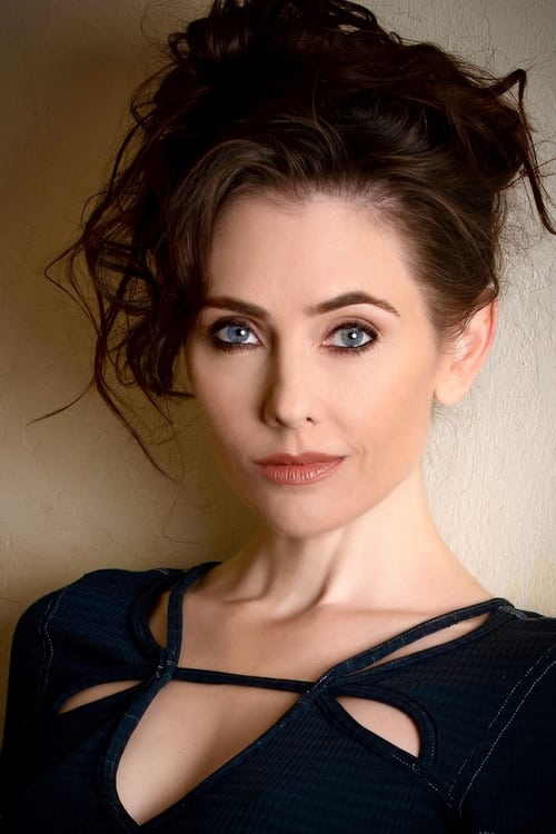 Adrienne Wilkinson, Face, Lip, Eyebrow, Shoulder, Eyelash, Lipstick, Eye liner, Flash photography, Fashion, Jaw