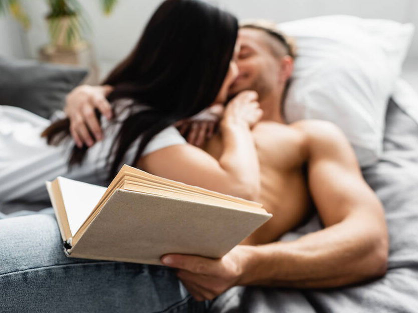 10 Loving & Romantic Touches to Build a Stronger Bond