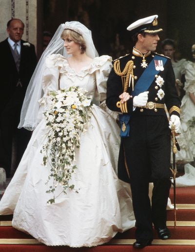 Princess Diana Wedding Dress, Wedding dress, Flower, Bride, Bridal veil, Bridal clothing, Fashion, Gown, Happy, Gesture