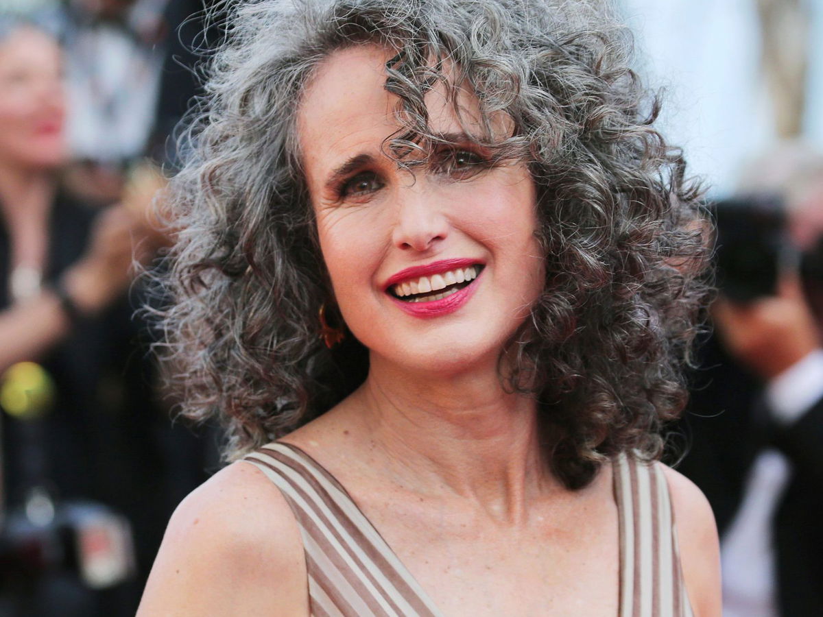 11 Celebrities With Gray Hair Who Are Fully Embracing The Look