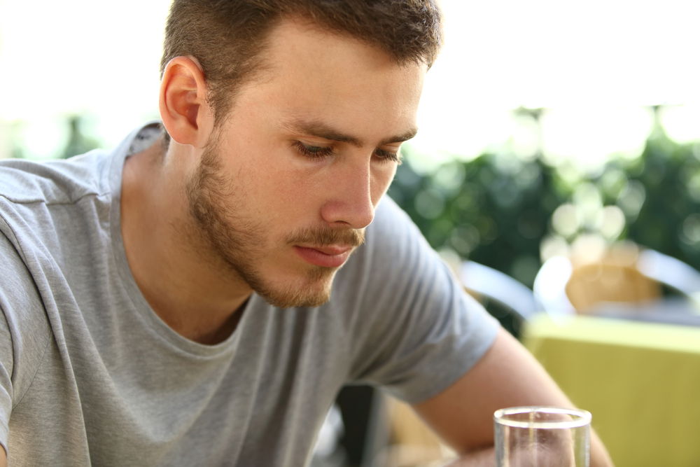 Sad Guy At Bar, Forehead, Chin, Hairstyle, Facial expression, Muscle, Human, Jaw, Neck, Beard
