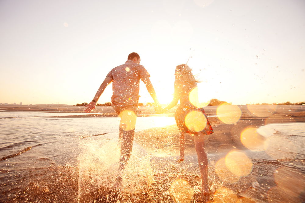 Falling In Love After 40, Water, Sky, People on beach, People in nature, Flash photography, Happy, Gesture