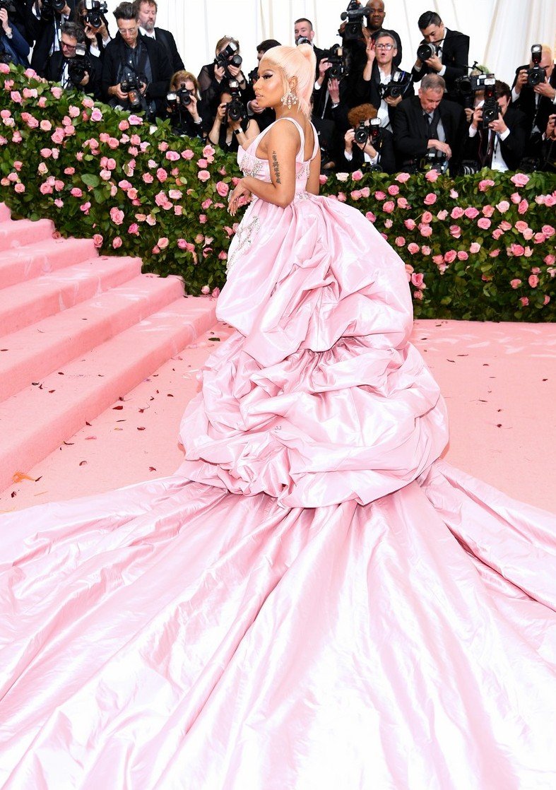 Nicki Minaj Met Gala Train, Clothing, Flower, Plant, Wedding dress, Dress, Green, Bridal clothing, Fashion, Bridal party dress, Gown