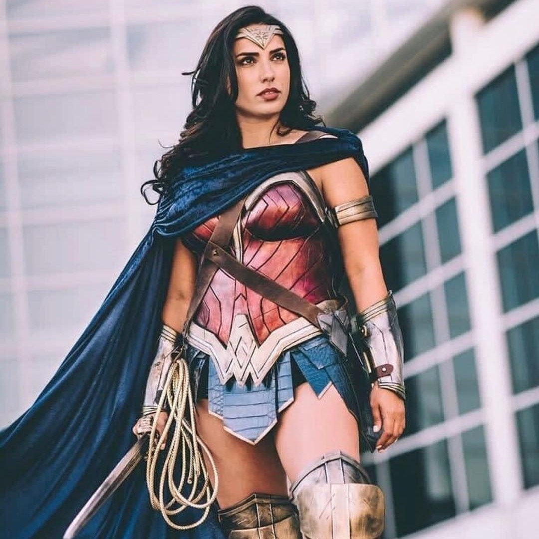 Wonder Woman Cosplay, Shoulder, Thigh