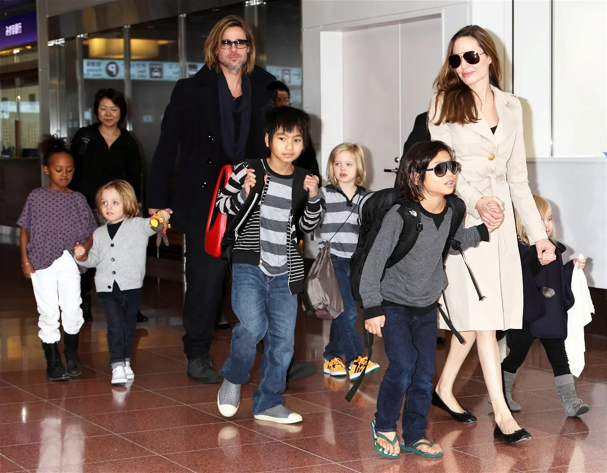 Brad Pitt And Her Kids, Skin, Jeans, Vision care, Standing