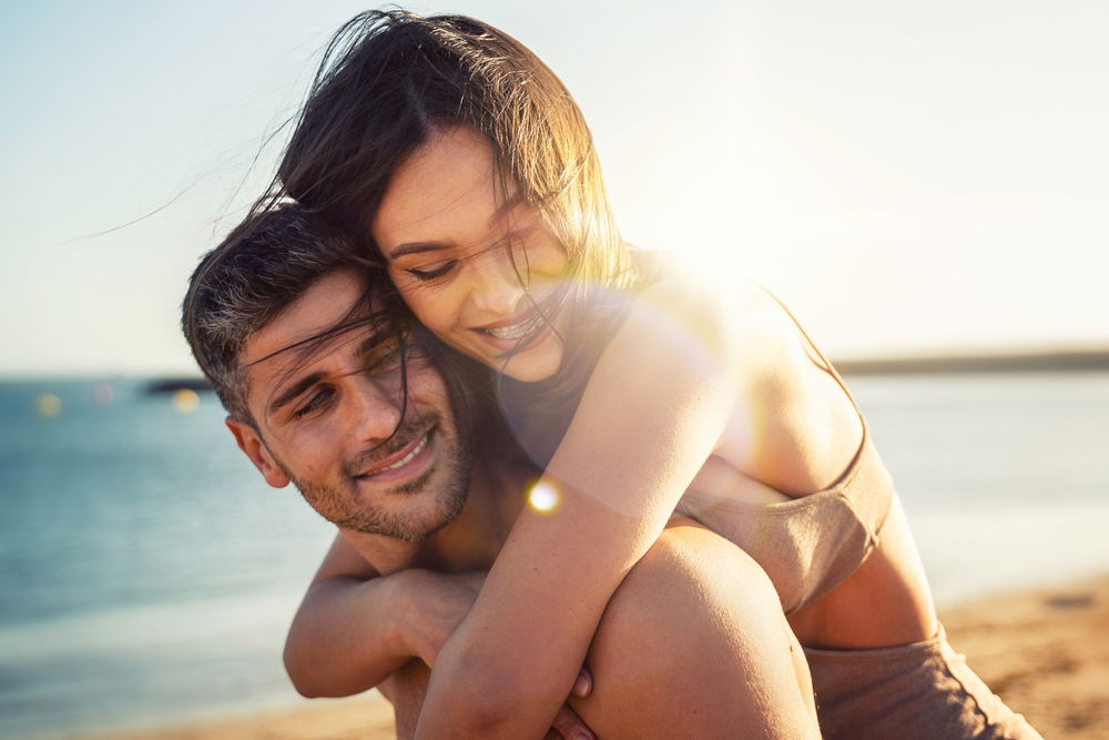 Photograph, Smile, Water, Sky, People on beach, People in nature, Human body, Flash photography, Happy, Swimwear, Gesture