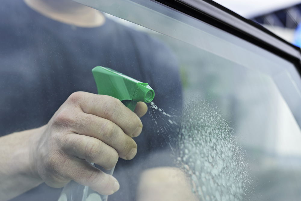 Hand, Hand, Hood, Automotive mirror, Gesture