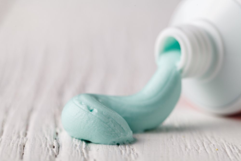Toothpaste Squeeze Out, Azure