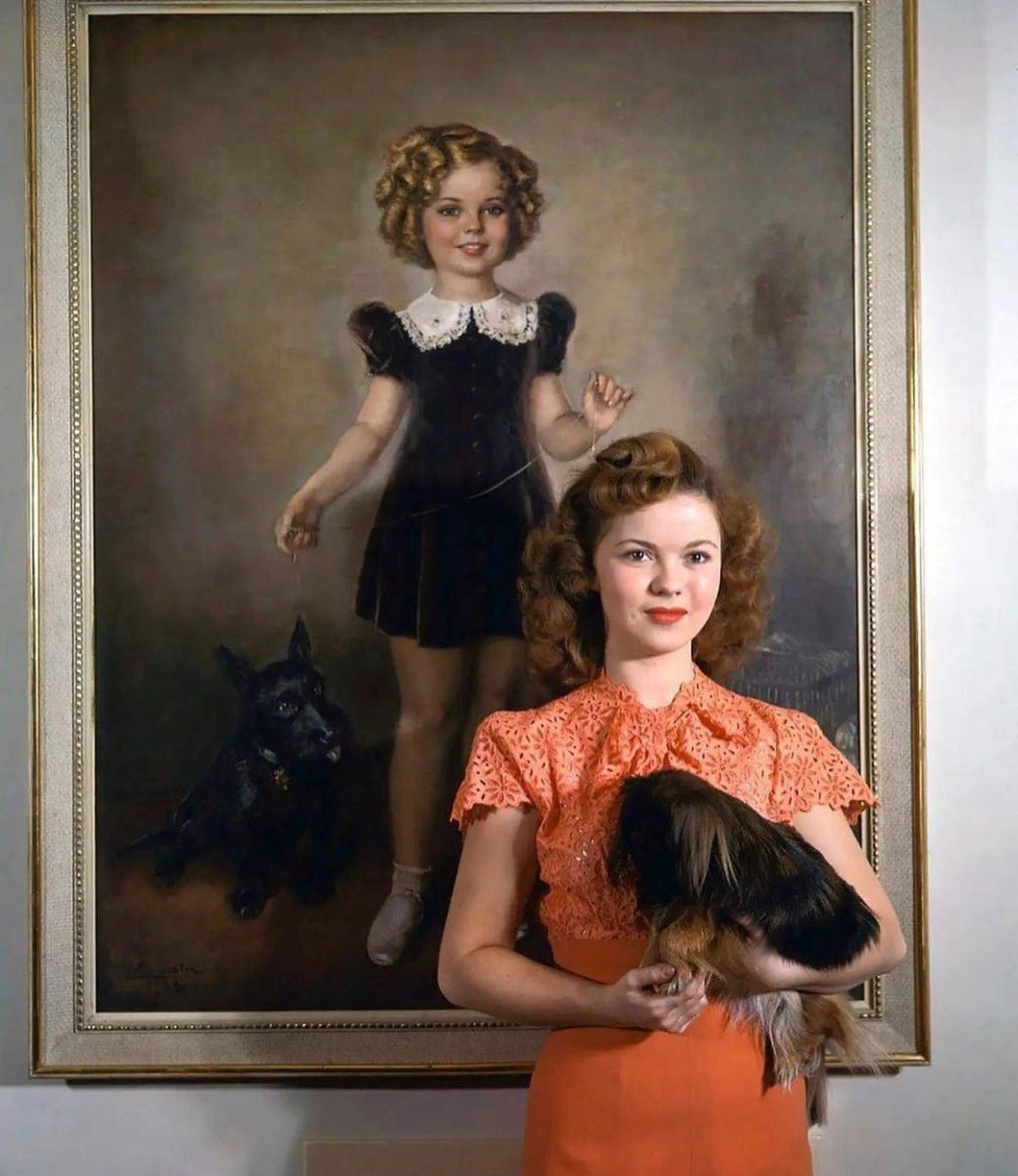 Shirley Temple, Hairstyle, Picture frame, Sleeve, One-piece garment