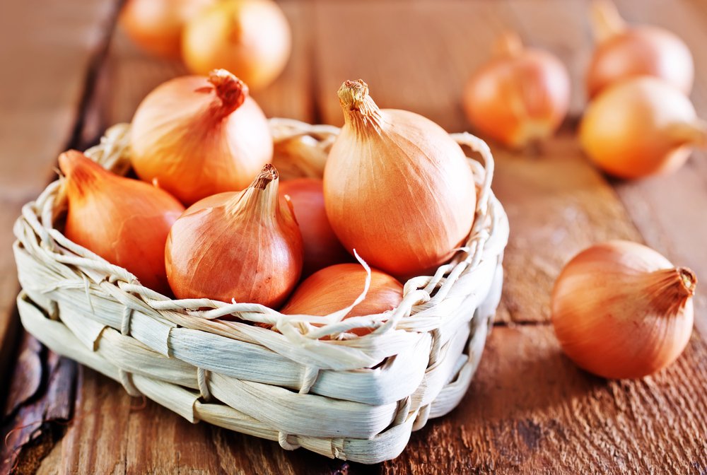 سعر البصل في السعودية, Food, Garlic, Ingredient, Plant, Natural foods, Staple food