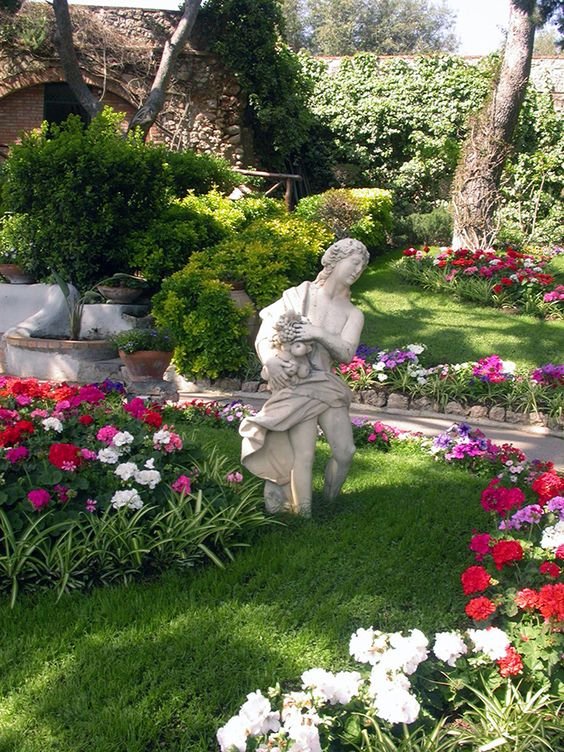 Front Garden Design With Statue, Flower, Plant, Tree, Leaf, Botany, Petal, Grass, Vegetation