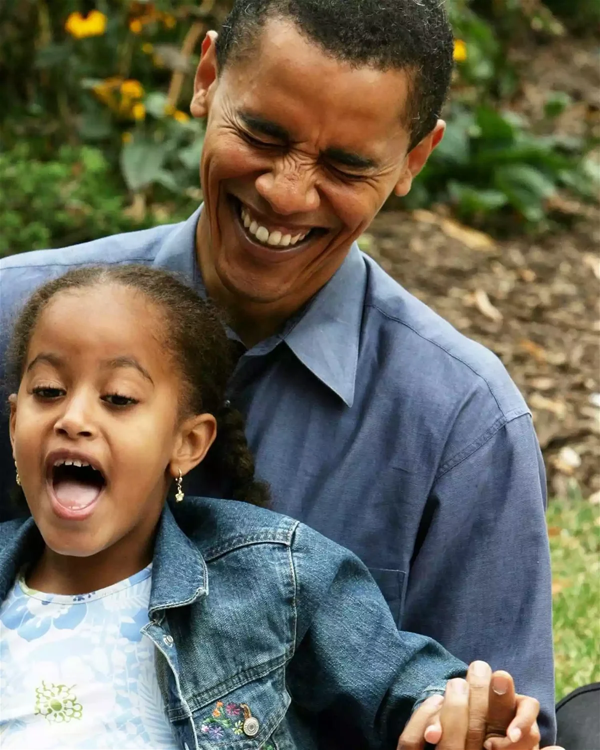 Obama Kids, Forehead, Smile, Hand, Photograph, Facial expression, Plant, Organ, Human, Happy, Gesture