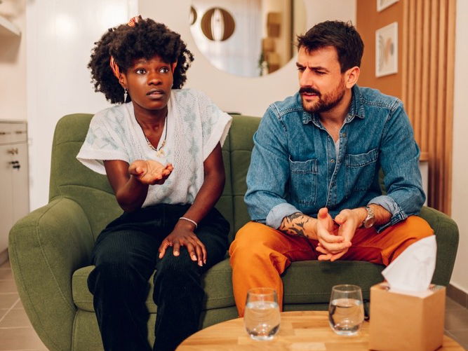 How Online Relationship Therapy Can Help You Reconnect and Heal