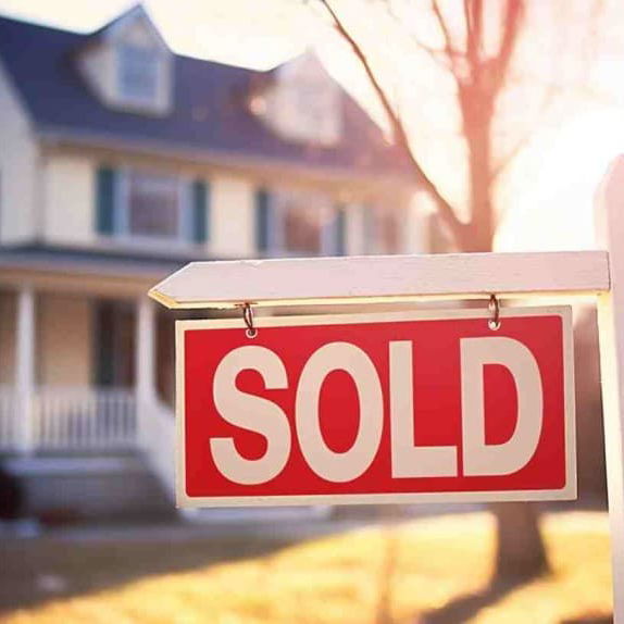 Need to Sell Your House Fast? Here Are 8 Tips to Get It Done