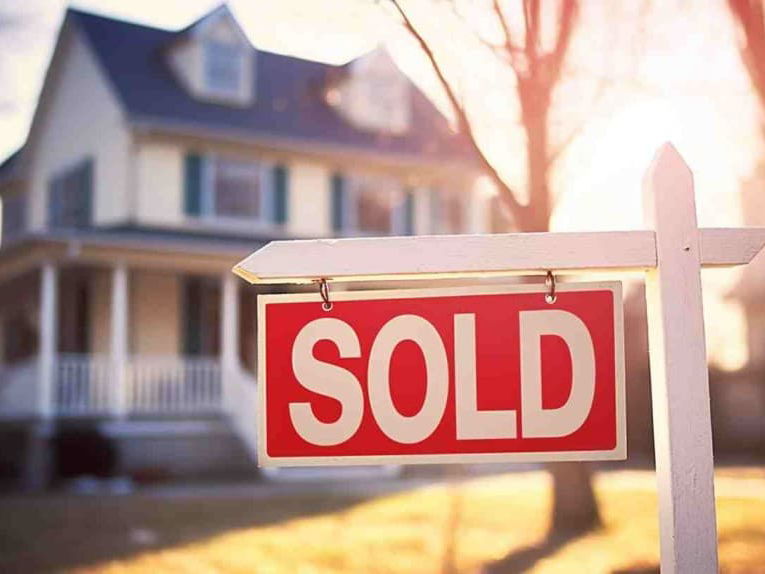 Need to Sell Your House Fast? Here Are 8 Tips to Get It Done