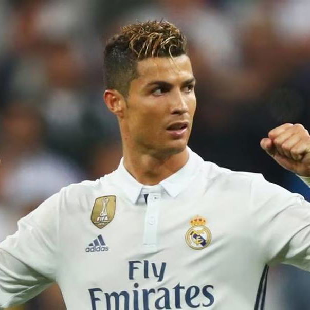 9 Celebrities Who Made Their Religion Go Viral